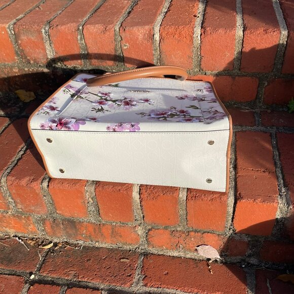 NWT Calvin Klein Cherry Blossom Tote w/Matching Card Case - Embroidered - Picture 12 of 16